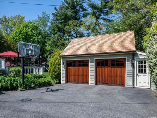 Detached Garage, Exterior