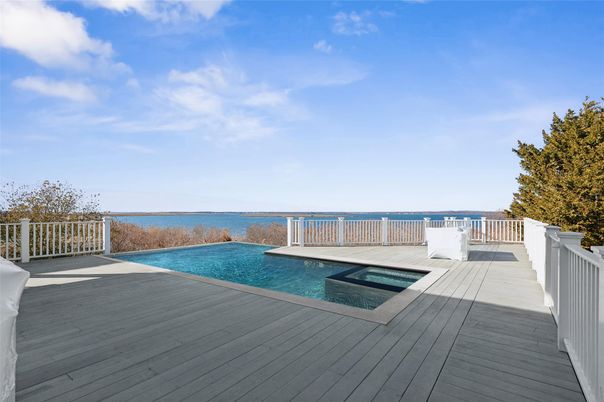 Exterior, Pool, Water