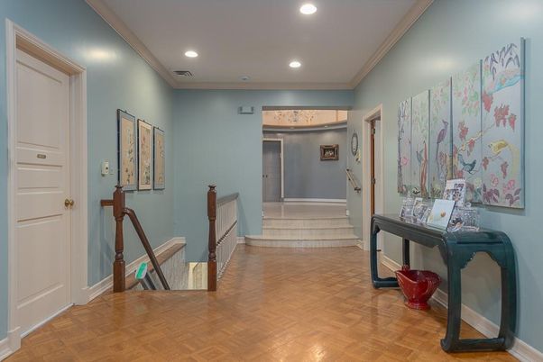 Interior, Recessed Lighting, Wood Texture Flooring