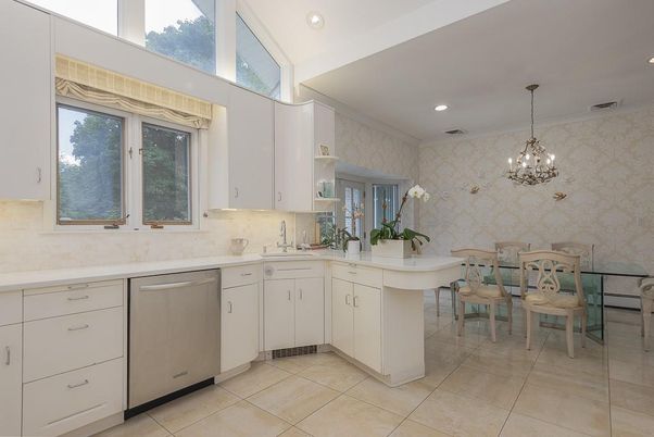 Chandelier, Dining room, Interior, Kitchen, Recessed Lighting