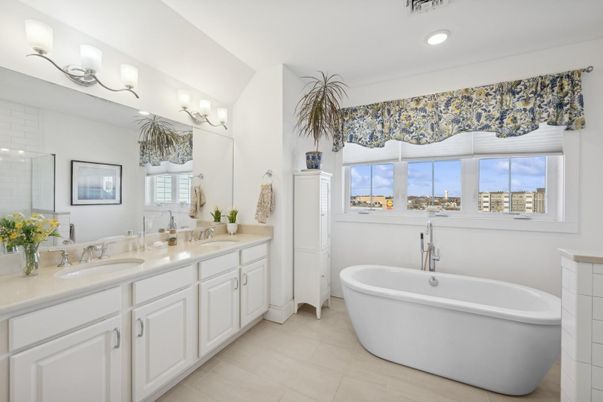 Bathroom, Dual Sink Vanities, Free Standing Baths, Interior, Recessed Lighting