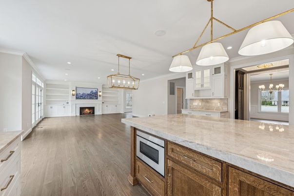 Fireplace, Interior, Kitchen, Pendant Lights, Recessed Lighting, Wood Texture Flooring