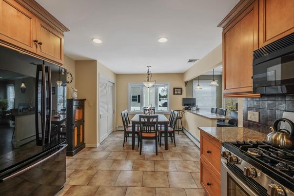 Dining room, Interior, Kitchen, Pendant Lights, Recessed Lighting
