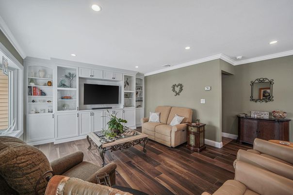 Interior, Living room, Recessed Lighting, Wood Texture Flooring