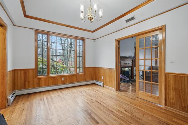 Chandelier, Empty room, Interior, Wood Texture Flooring