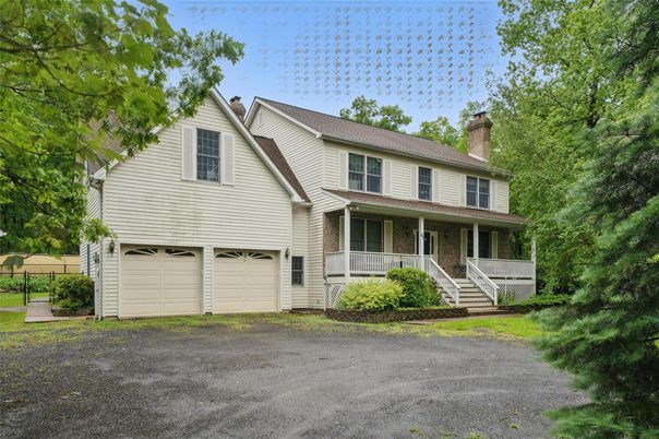 Attached, Exterior, Facade, Farmhouse
