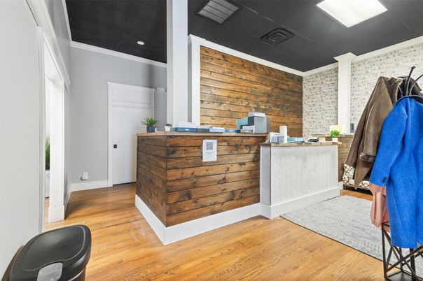 Interior, Recessed Lighting, Wood Texture Flooring, Wooden Walls