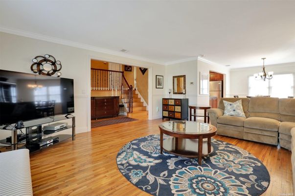 Chandelier, Dining room, Interior, Living room, Wood Texture Flooring