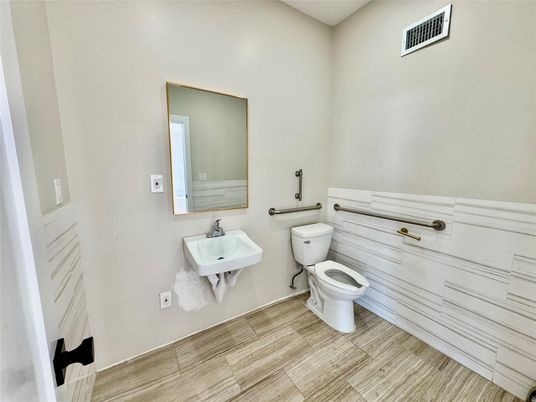 Bathroom, Dual Sink Vanities, Interior, Wood Texture Flooring