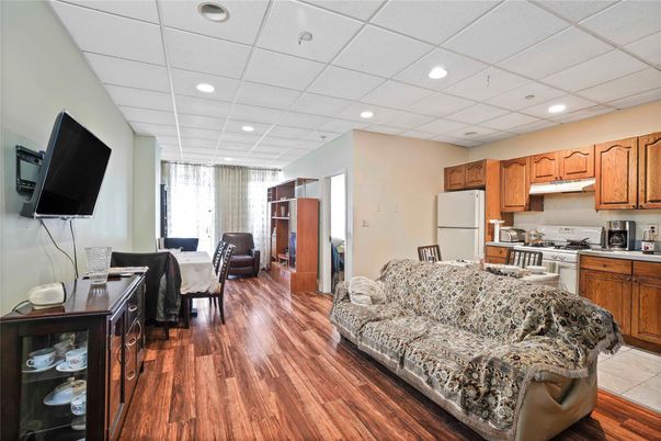 Dining room, Interior, Kitchen, Living room, Recessed Lighting, Wood Texture Flooring