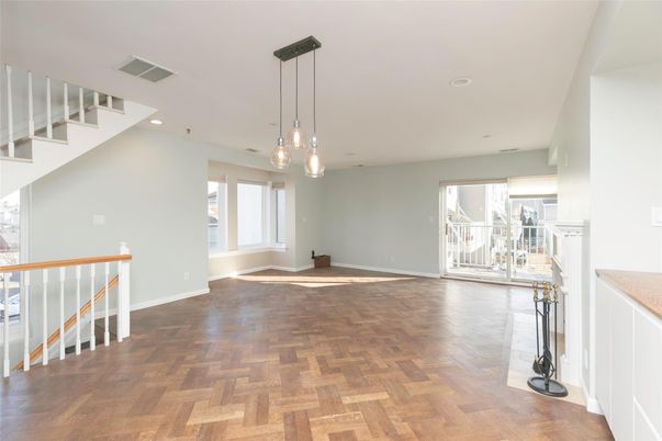 Empty room, Interior, Pendant Lights, Recessed Lighting, Wood Texture Flooring
