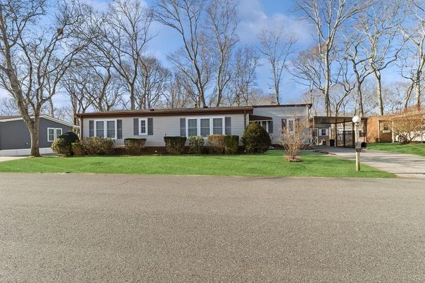 Backyard, Exterior, Facade, Ranch