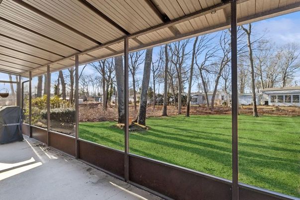 Backyard, Exterior, Sun Room