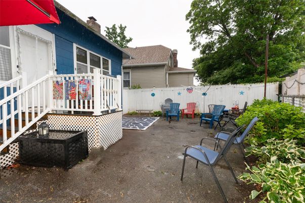 Backyard, Exterior