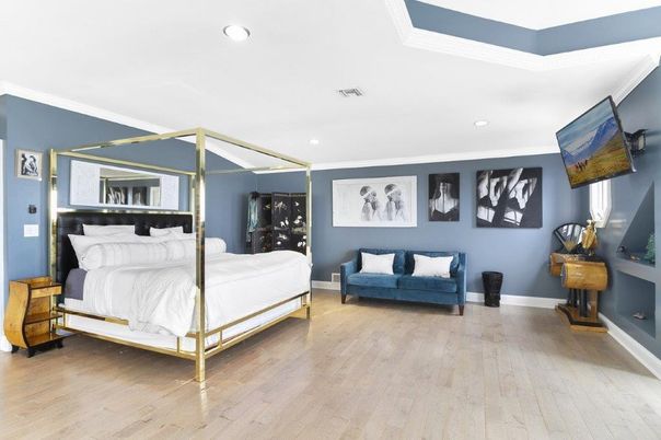 Bedroom, Interior, Recessed Lighting, Wood Texture Flooring