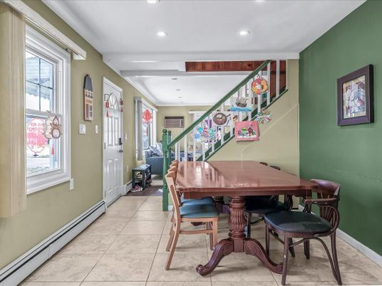 Dining room, Interior, Recessed Lighting