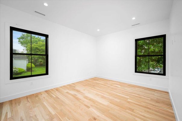 Empty room, Interior, Recessed Lighting, Wood Texture Flooring
