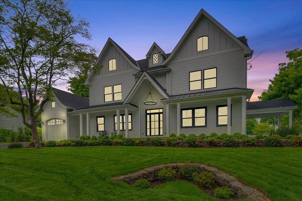 Exterior, Facade, Farmhouse