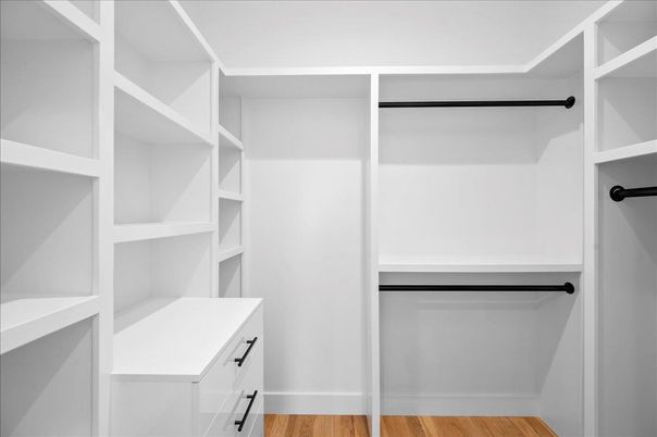 Interior, Walk-in Closets, Wood Texture Flooring