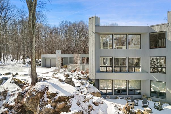 Backyard, Exterior, Facade, Modern