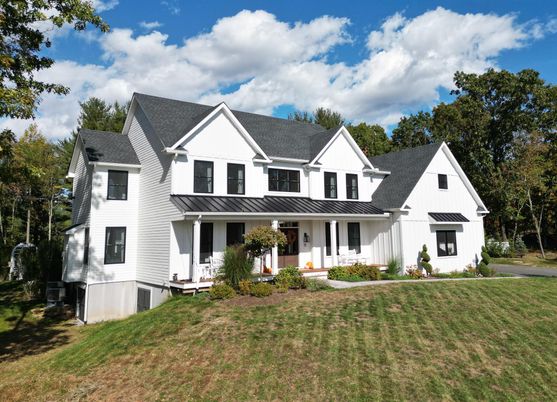 Exterior, Facade, Farmhouse