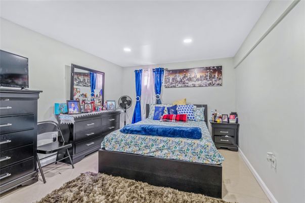 Bedroom, Home Office, Interior, Recessed Lighting