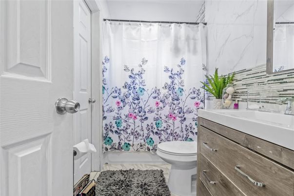 Bathroom, Interior, Marble, Marble Walls