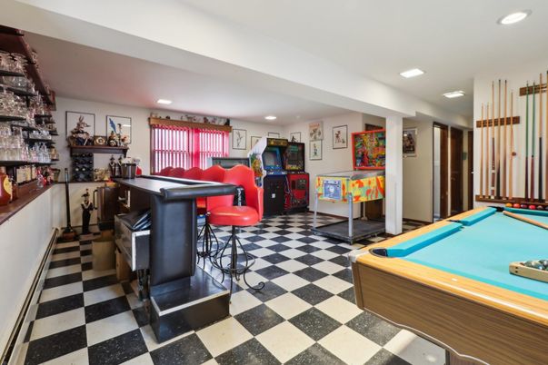 Billiard Table, Game Room, Interior, Recessed Lighting