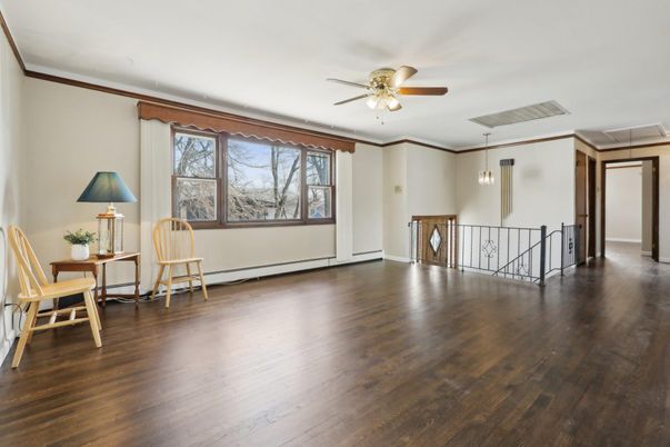 Interior, Pendant Lights, Wood Texture Flooring