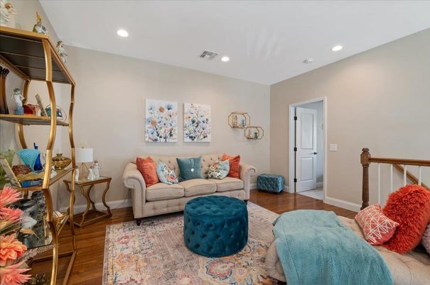 Interior, Living room, Recessed Lighting, Wood Texture Flooring