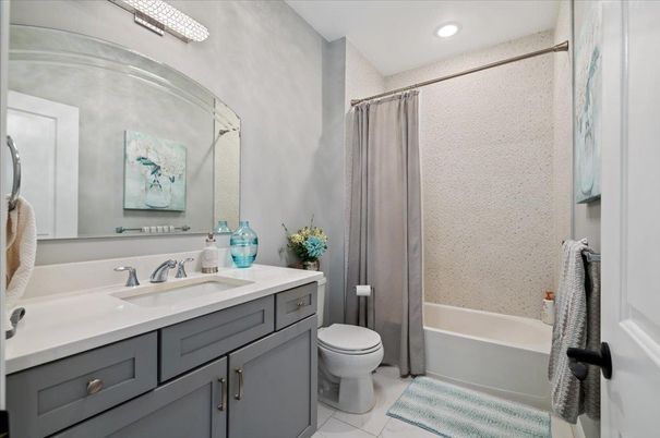 Bathroom, Interior, Recessed Lighting