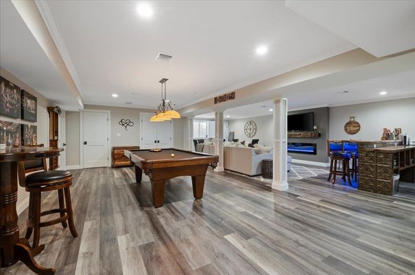 Billiard Table, Game Room, Interior, Living room, Pendant Lights, Recessed Lighting, Wood Texture Flooring