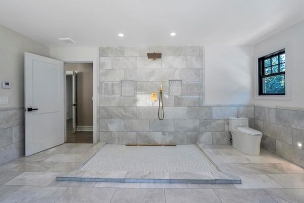 Bathroom, Interior, Recessed Lighting