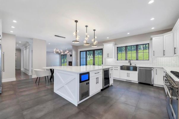 Dining room, Interior, Kitchen, Pendant Lights, Recessed Lighting, Stainless Steel Appliances