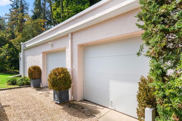 Detached Garage, Exterior