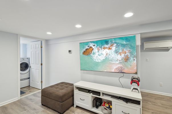 Interior, Recessed Lighting, Utility Closets, Washer, Wood Texture Flooring