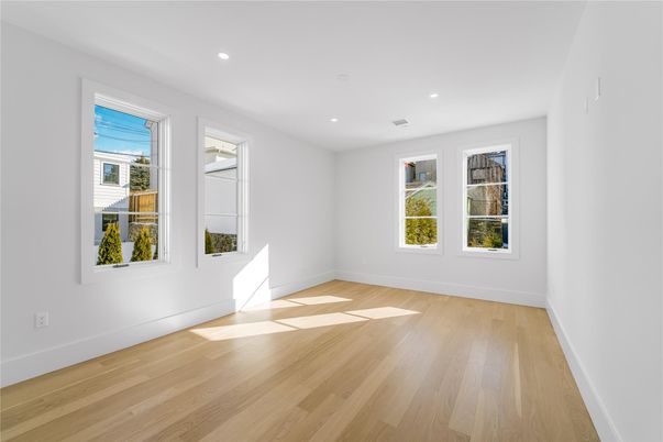 Empty room, Interior, Recessed Lighting, Wood Texture Flooring