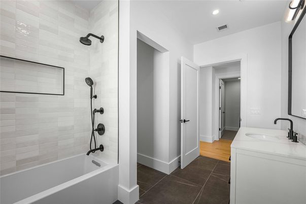Bathroom, Interior, Recessed Lighting