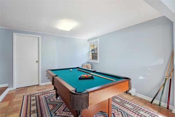 Billiard Table, Game Room, Interior