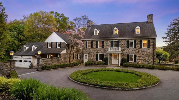 Attached, Detached Garage, Exterior, Facade, Georgian