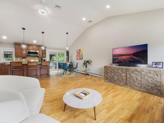 Dining room, Interior, Kitchen, Pendant Lights, Recessed Lighting, Wood Texture Flooring