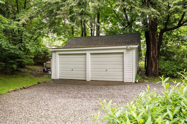 Detached Garage, Exterior