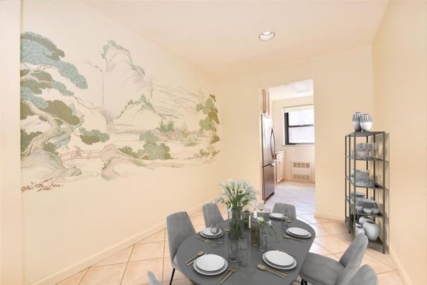 Dining room, Interior, Recessed Lighting