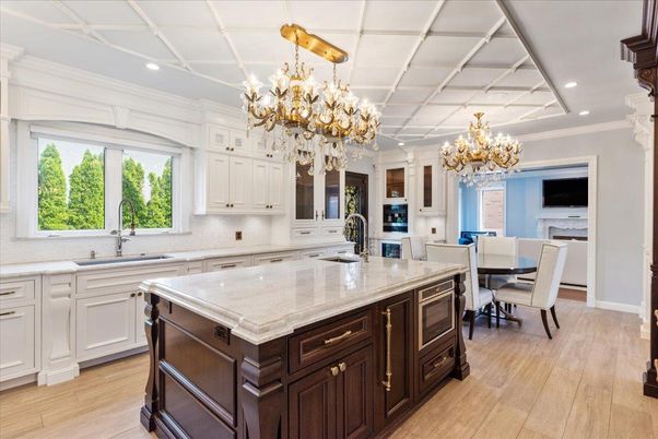 Chandelier, Dining room, Interior, Kitchen, Recessed Lighting, Stainless Steel Appliances, Wood Texture Flooring