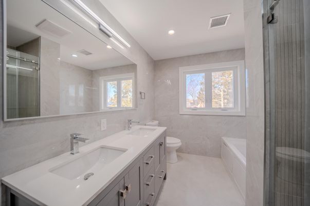 Bathroom, Dual Sink Vanities, Interior, Recessed Lighting