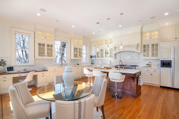 Dining room, Interior, Kitchen, Pendant Lights, Recessed Lighting, Stainless Steel Appliances, Wood Texture Flooring
