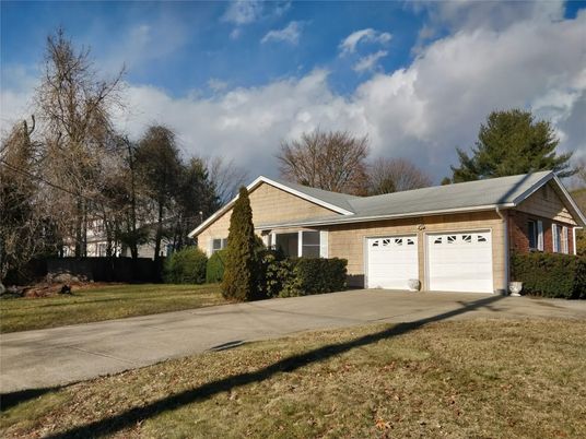 Attached, Exterior, Facade, Brick Facade, Ranch
