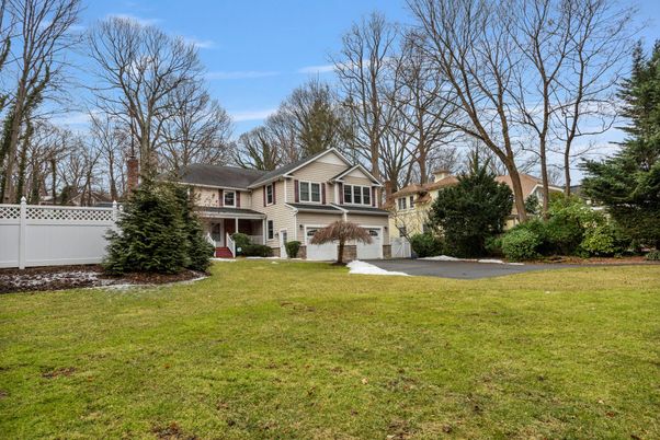 Attached, Backyard, Exterior, Facade, Split Level