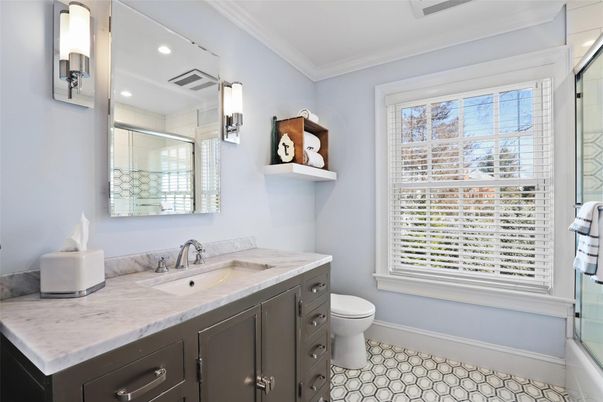 Bathroom, Interior, Recessed Lighting