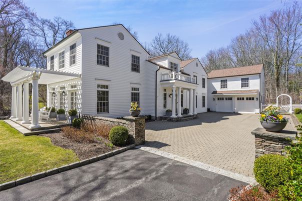 Attached, Exterior, Facade, Farmhouse